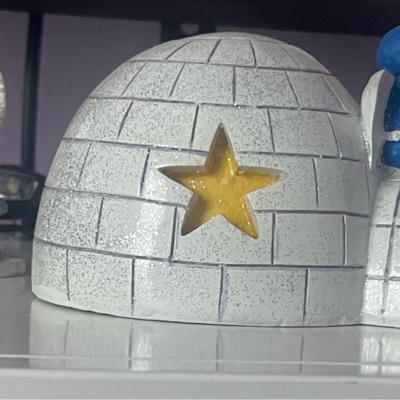 Alaskan Holiday Figure Igloo Eskimo
Nativity Set 7pc (No box) - Picture 4 of 5